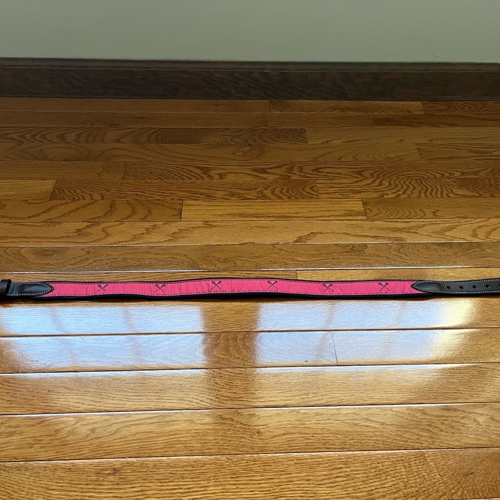 Vineyard Vines boys lacrosse belt
